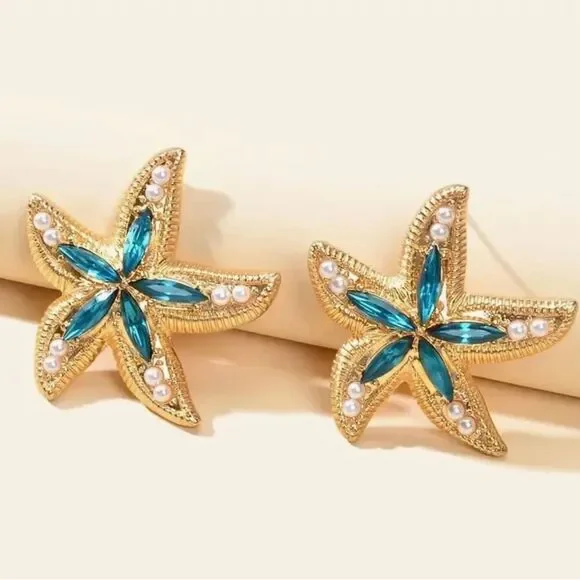 🩵 Betsey Johnson NEW Sparkling crystal starfish earrings 🩵 - Picture 6 of 9